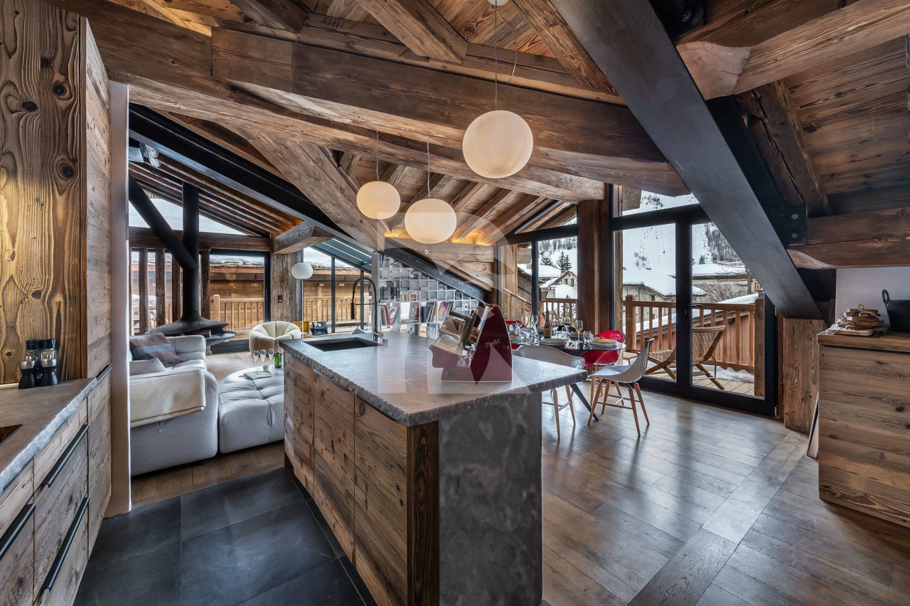 villa in Val-d'Isère : Rent this 5 bedrooms chalet with a perfect location. - Photo 6