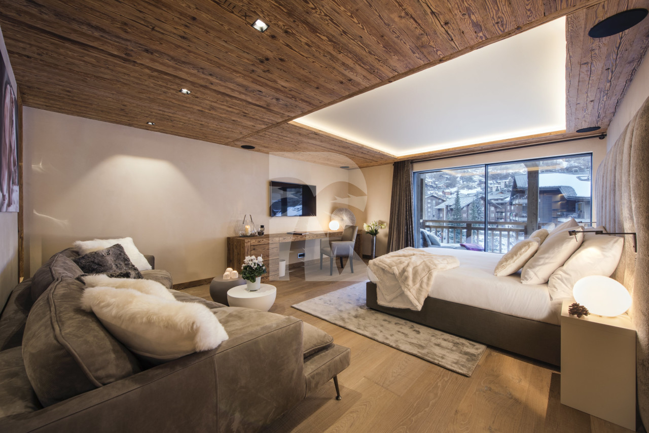 villa in Zermatt : Rent a luxury chalet with a perfect location in Zermatt - Photo 2