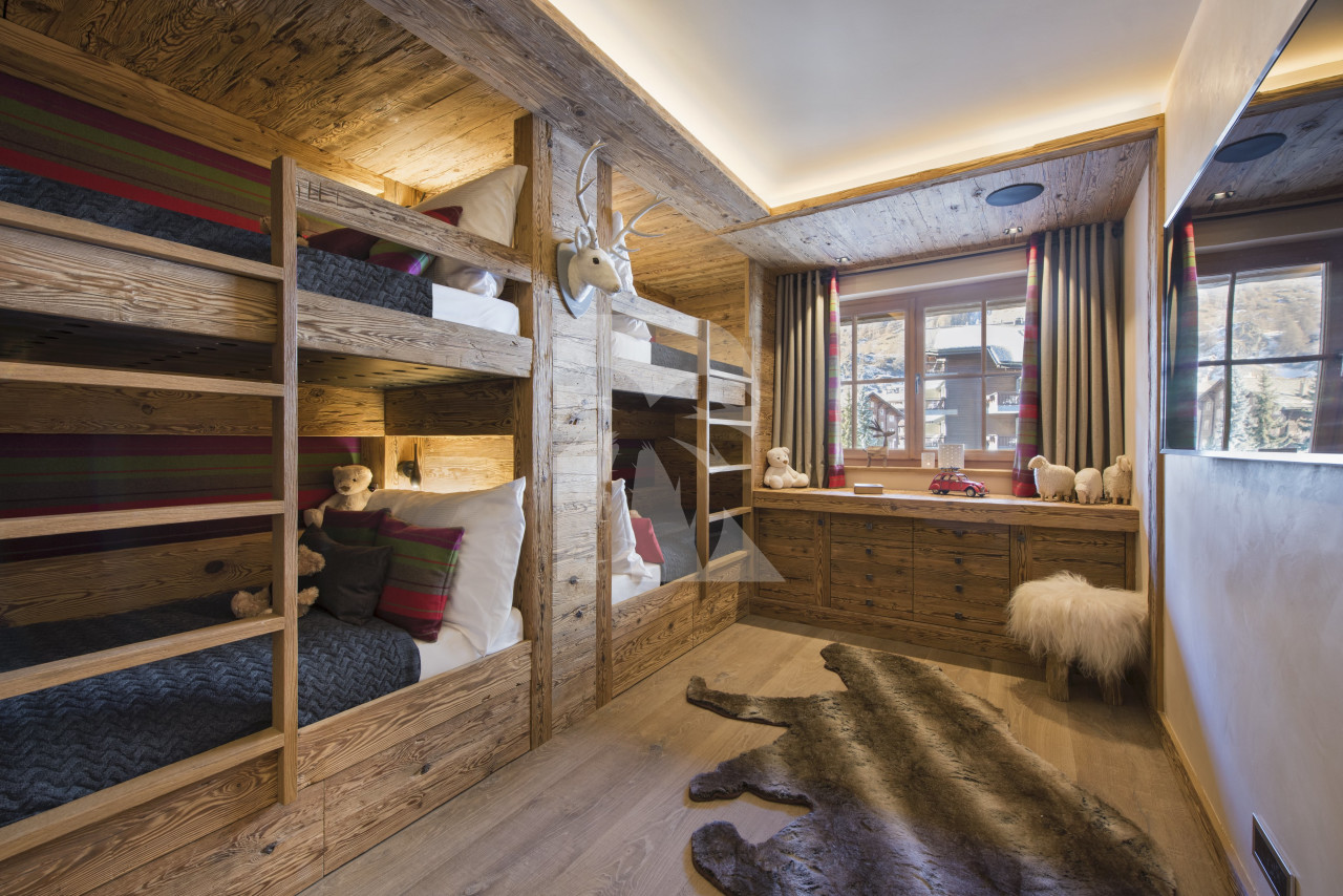 villa in Zermatt : Rent a luxury chalet with a perfect location in Zermatt - Photo 8