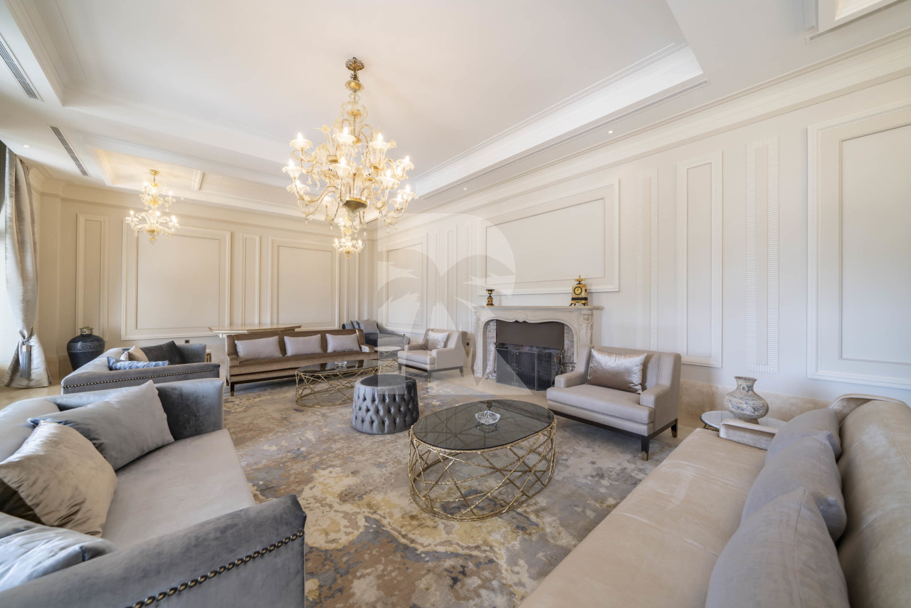 villa in Cannes : Rent stunning 8 bedroom chateau in the center of Cannes with sea views, pool and easy access to the Croisette and beaches - Photo 4