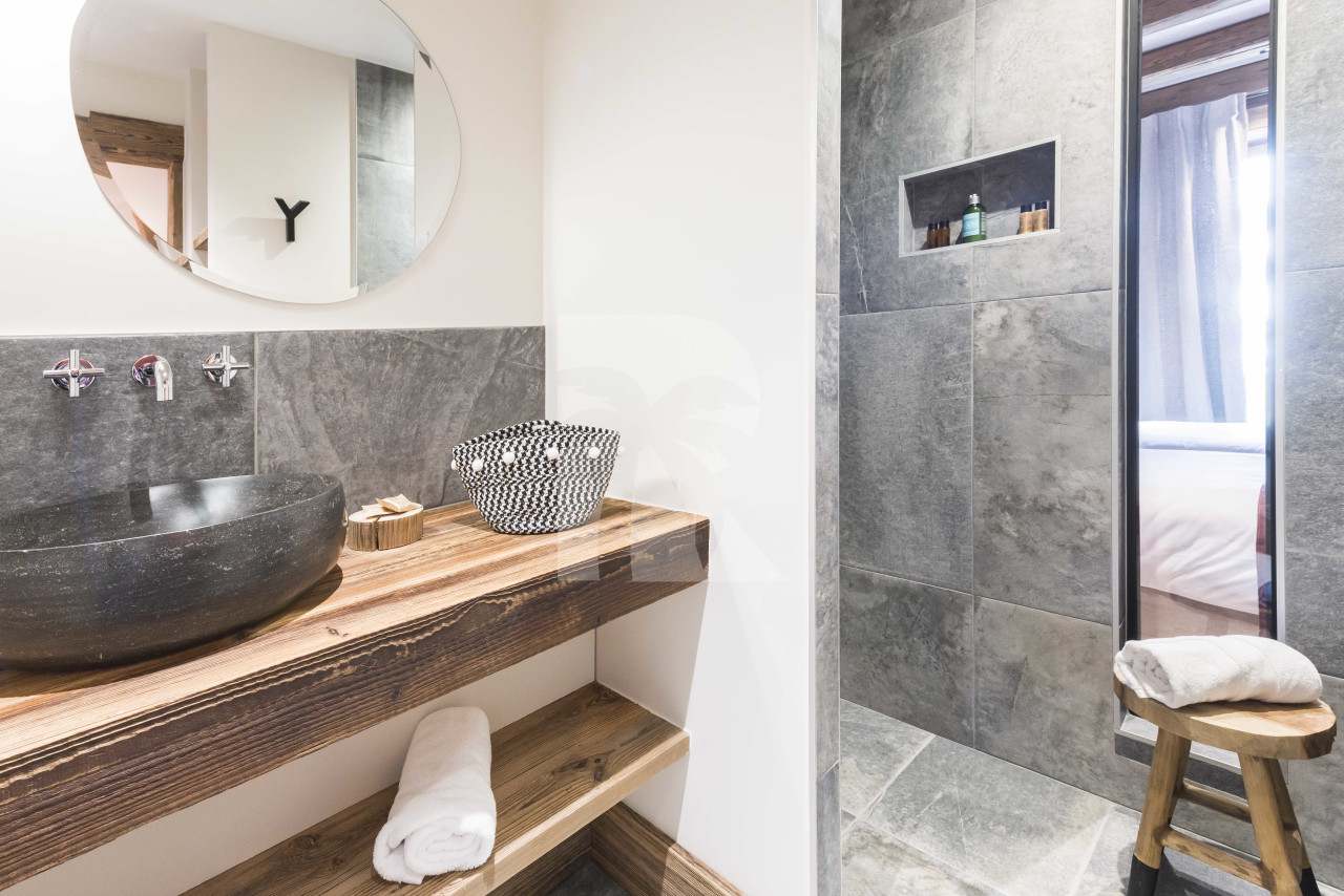 villa in Val d'Isere : Rent his luxury 6 ensuite bedrooms chalet in Val d'Isère - Photo 9