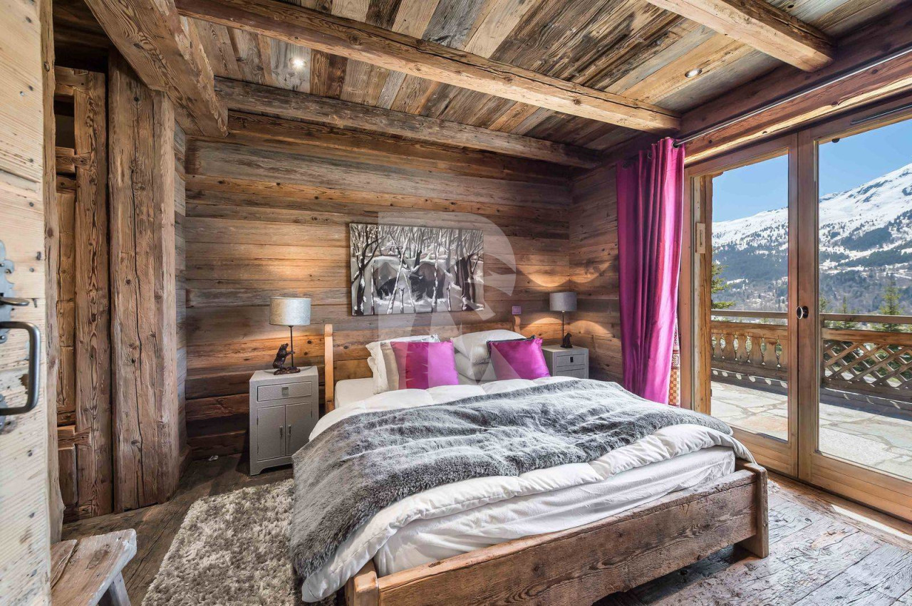 villa in Méribel : Rent this authentic chalet in Méribel Village with a lovely spa - Photo 9