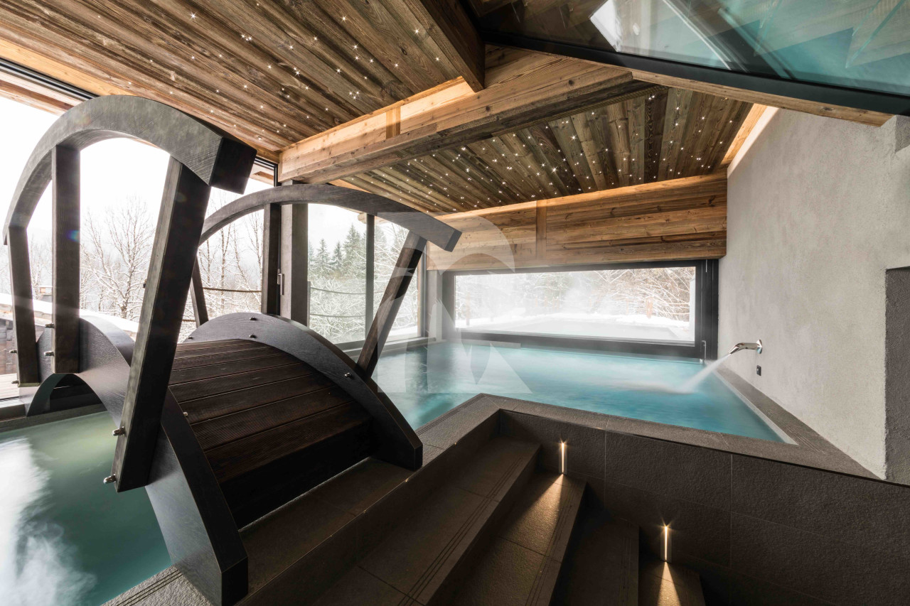villa in Morzine : Rent an amazing chalet with Indoor-Outdoor swimming pool - Photo 1