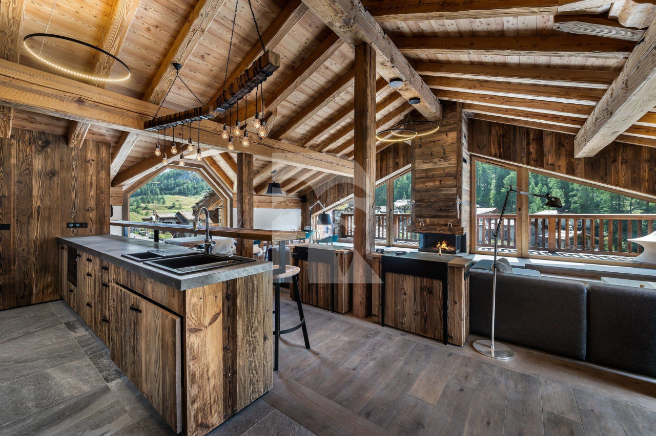 villa in Val d'Isere : Rent this chalet in Le Fornet, 200 m from the slopes. - Photo 4