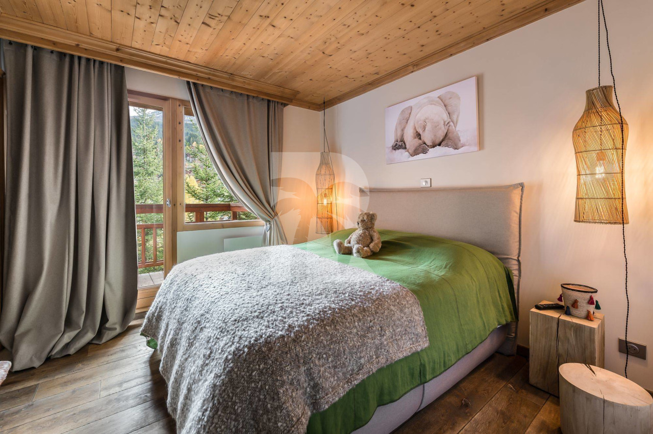 villa in Méribel : Rent this renovated chalet with a perfect location in Méribel station. - Photo 5