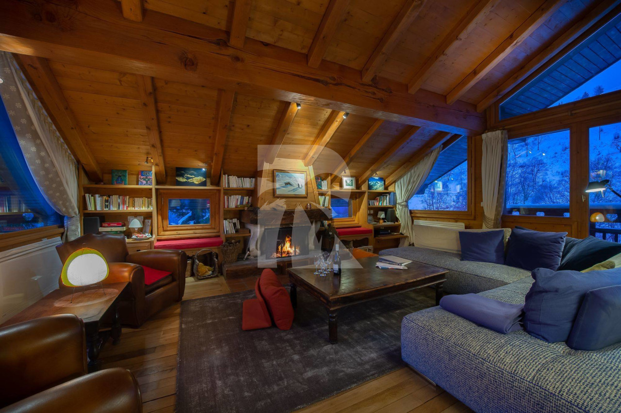 villa in Méribel : Rent this Family chalet which can welcome 15 people near the resort center. - Photo 1