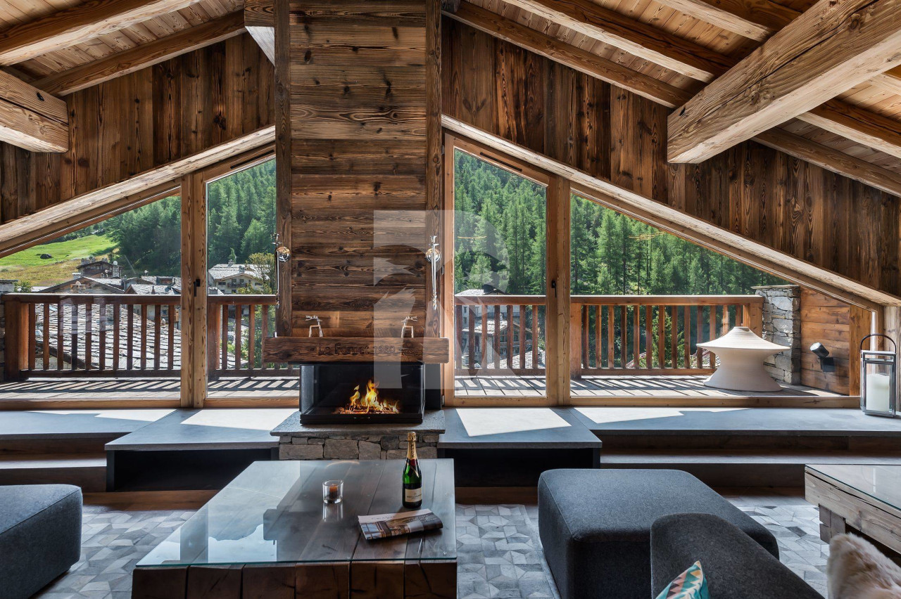 villa in Val d'Isere : Rent this chalet in Le Fornet, 200 m from the slopes. - Photo 2