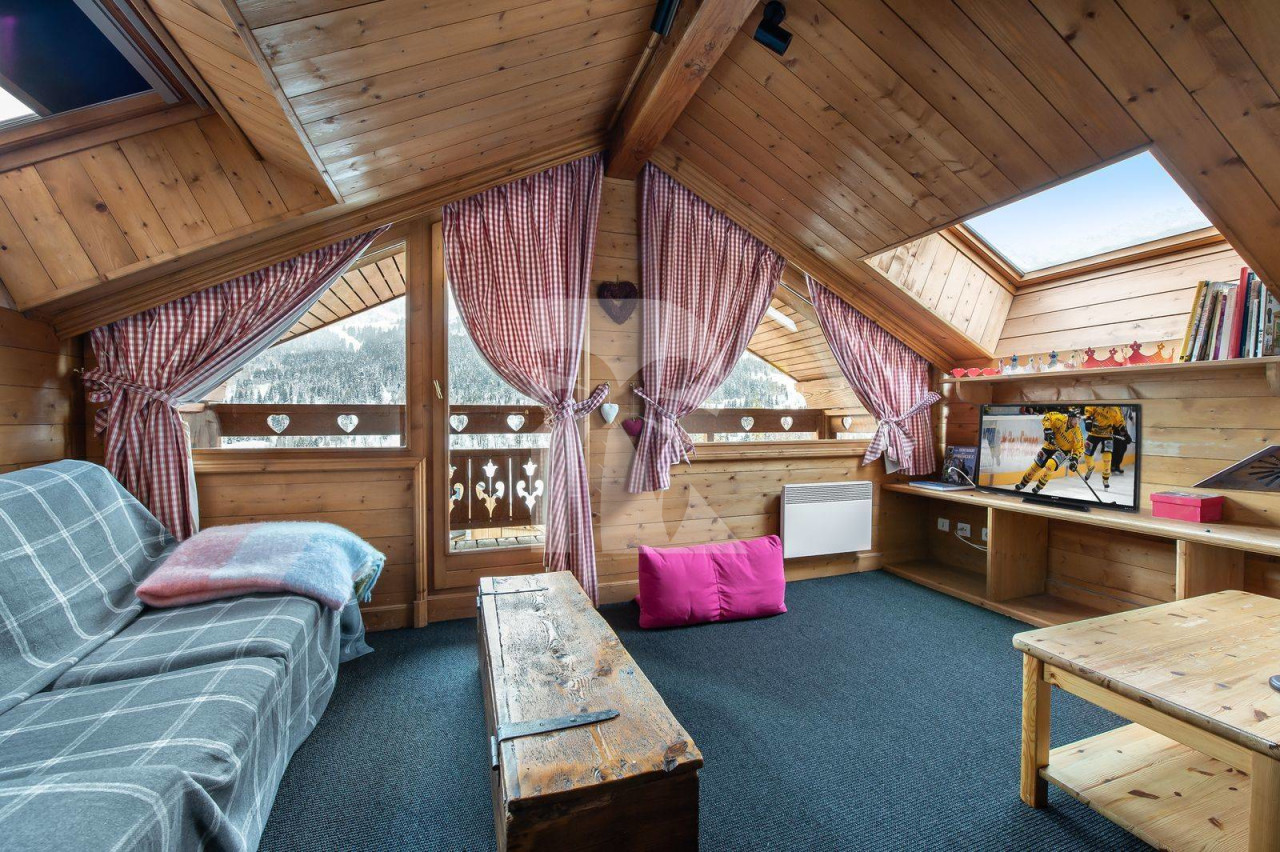 villa in Méribel : Rent this Family chalet which can welcome 15 people near the resort center. - Photo 8