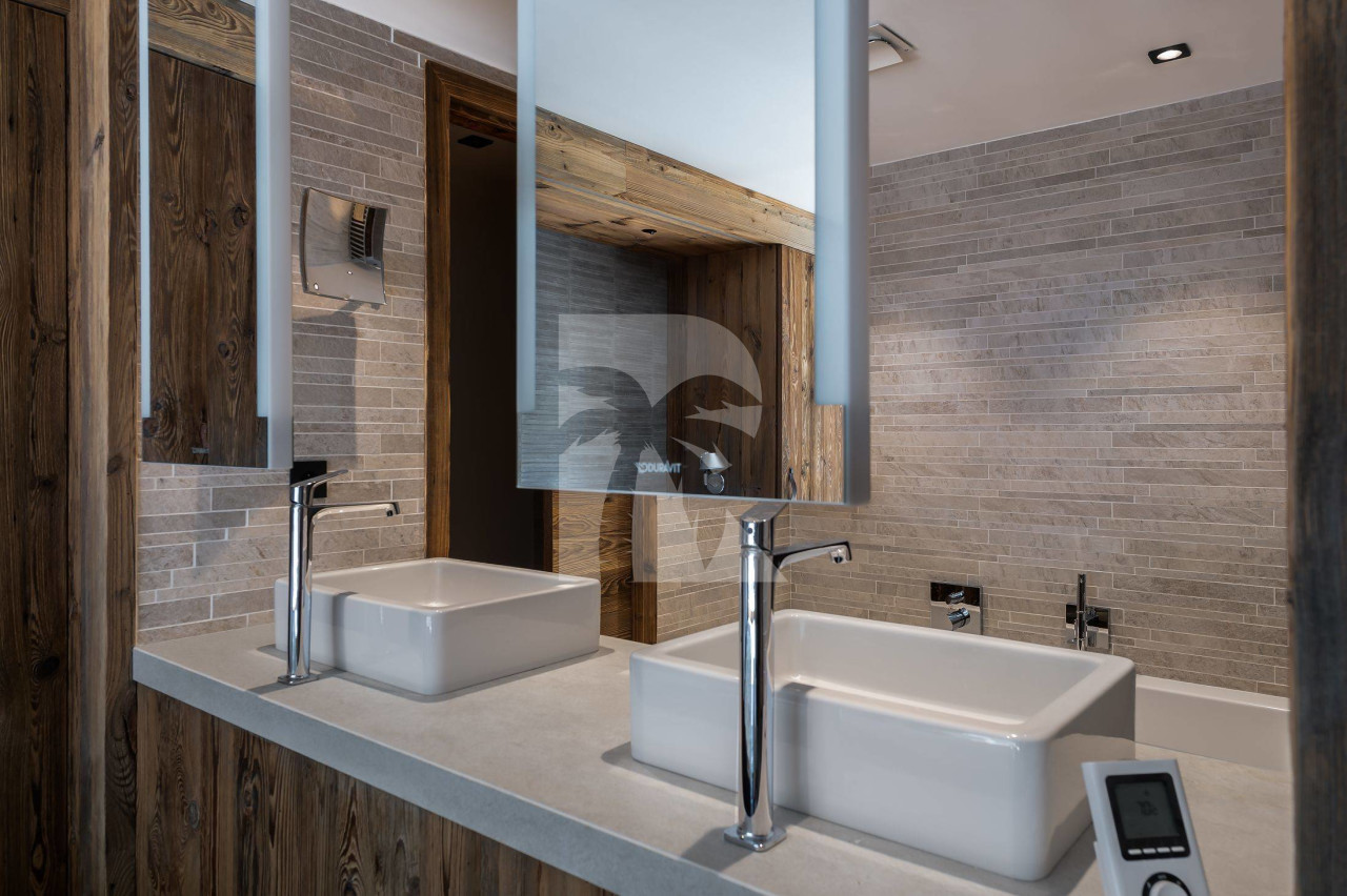 villa in Val d'Isere : Rent this chalet in Le Fornet, 200 m from the slopes. - Photo 11