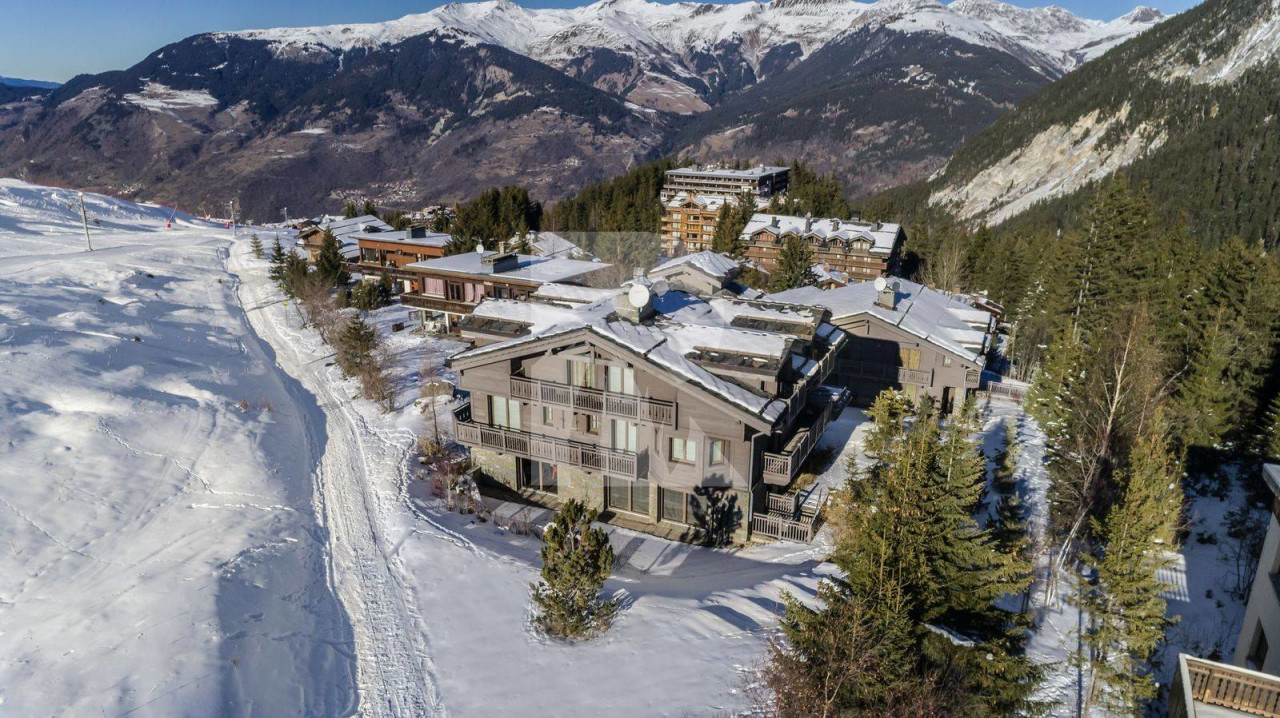 villa in Courchevel : Rent one of the most beautiful chalet in Courchevel Moriond 1650 - Photo 0