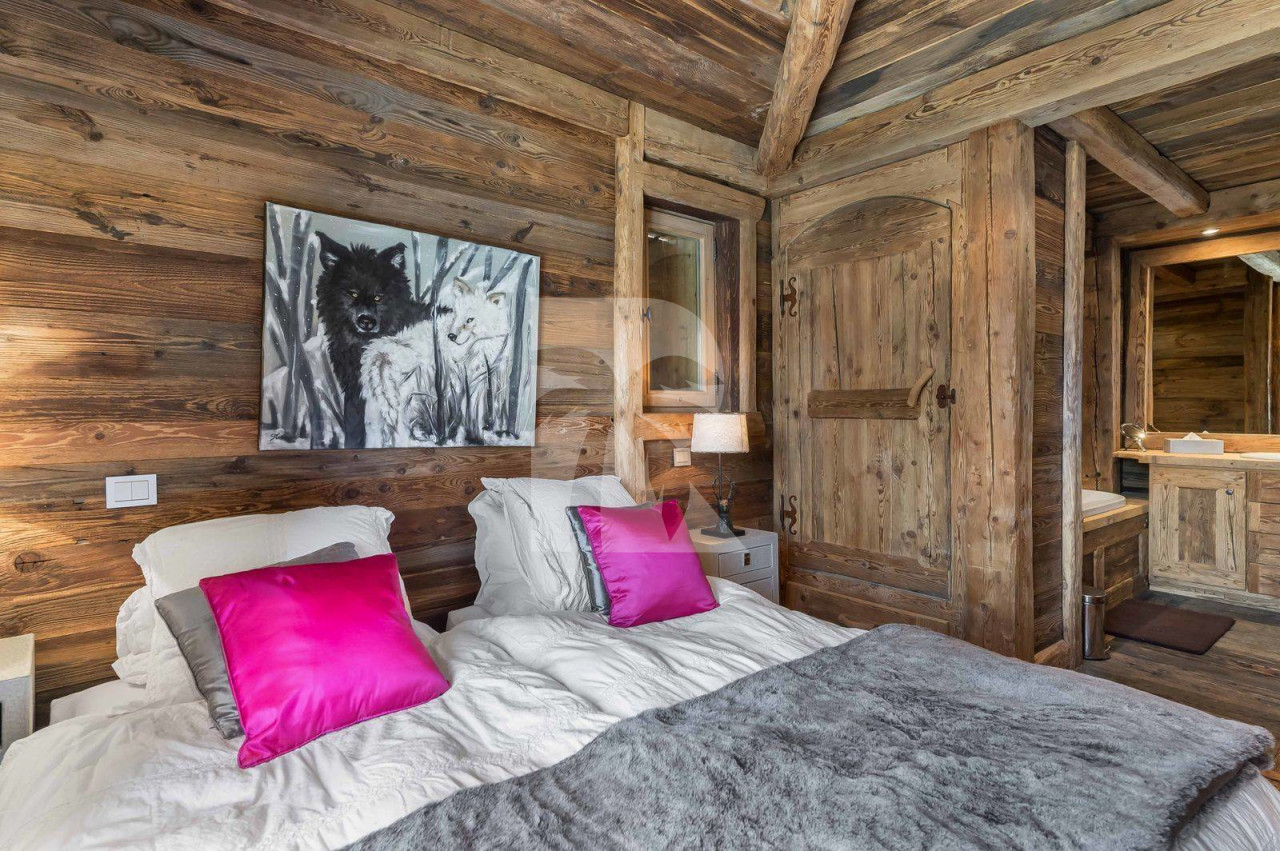 villa in Méribel : Rent this authentic chalet in Méribel Village with a lovely spa - Photo 11