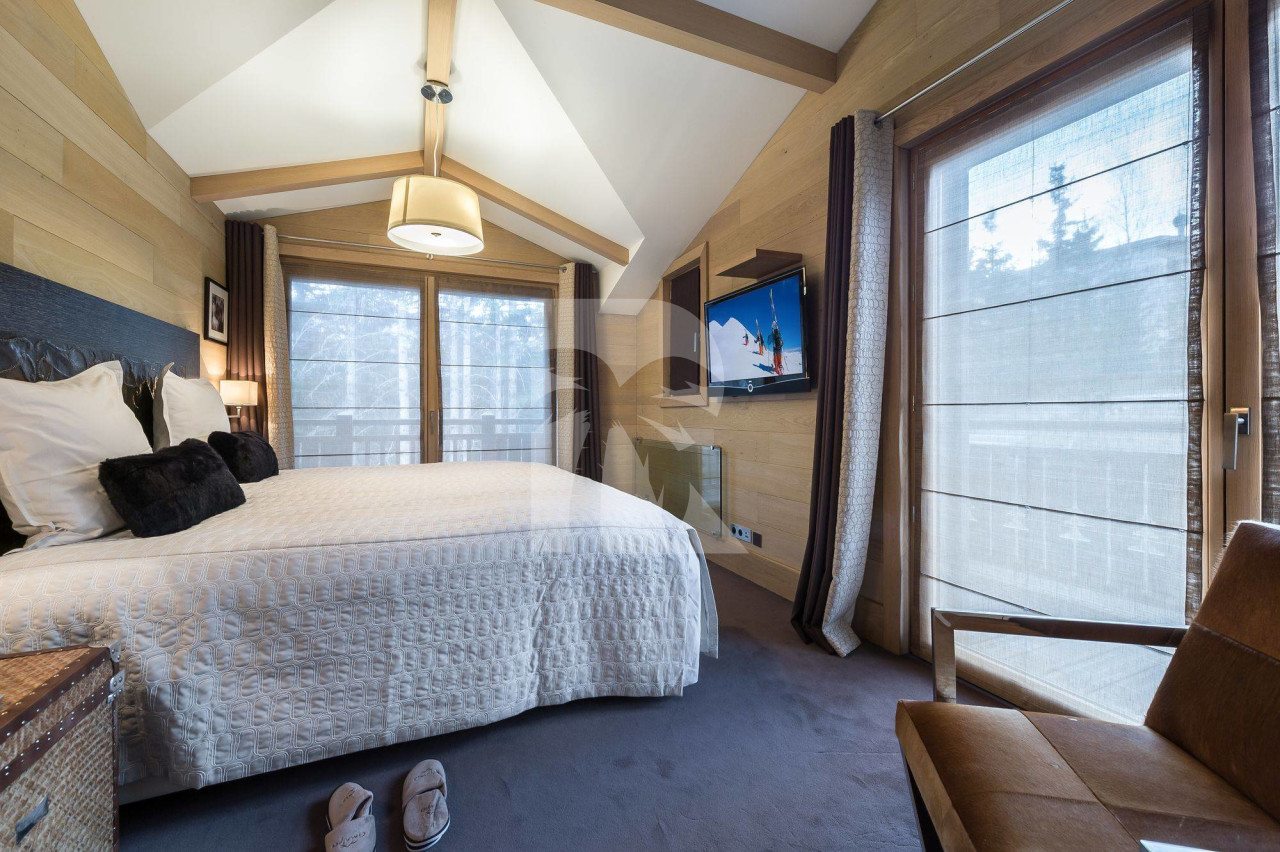 villa in Courchevel : Rent this Ski in/ ski out Chalet in Courchevel 1650 - Photo 5
