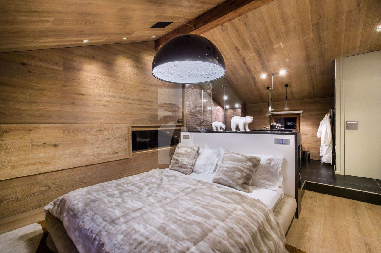 villa in Courchevel : Rent this 5 bedrooms chalet in Courchevel 1650 - Photo 8