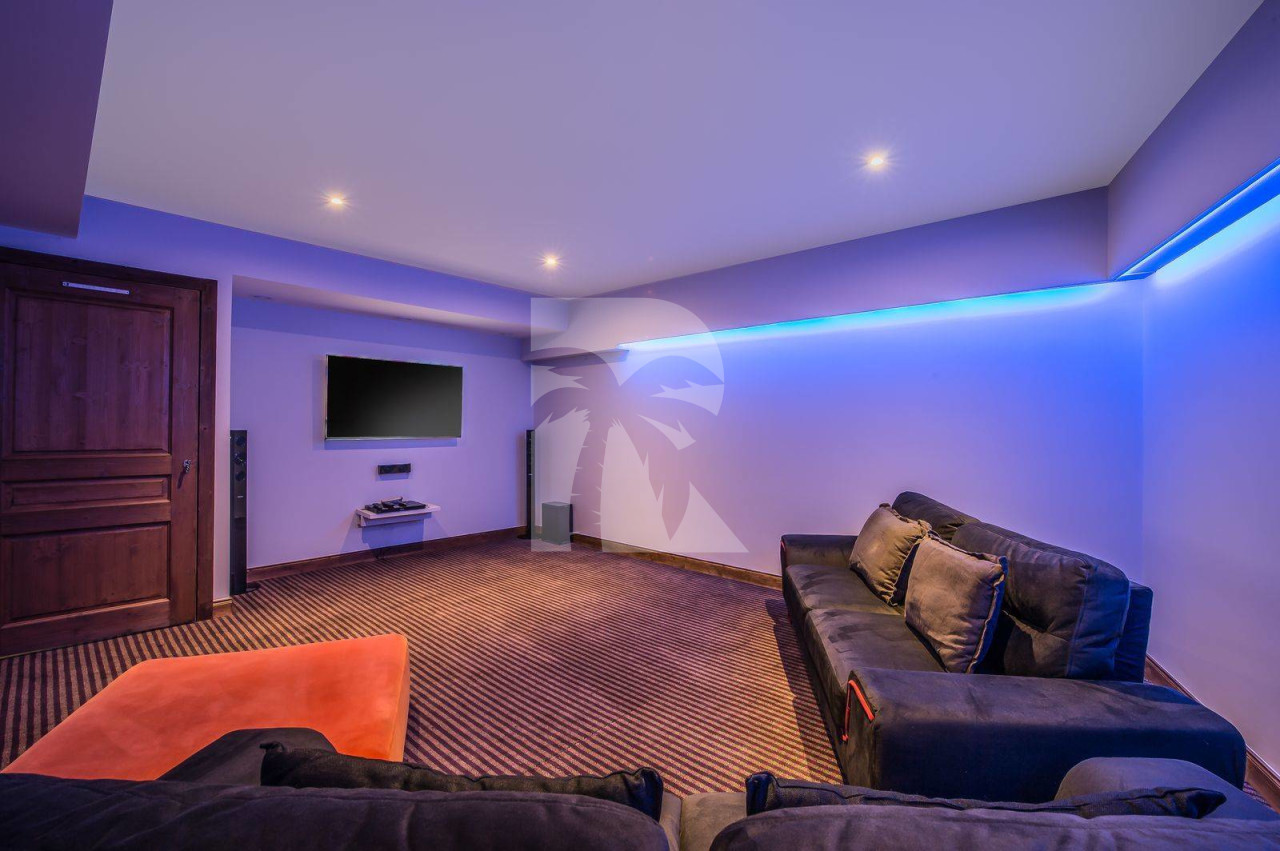 villa in Courchevel : Rent a Ski in / ski out Chalet on Pralong slopes. - Photo 12