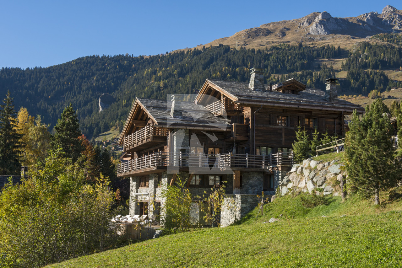 villa in Verbier : Rent this 1000sqm chalet in Verbier. - Photo 1