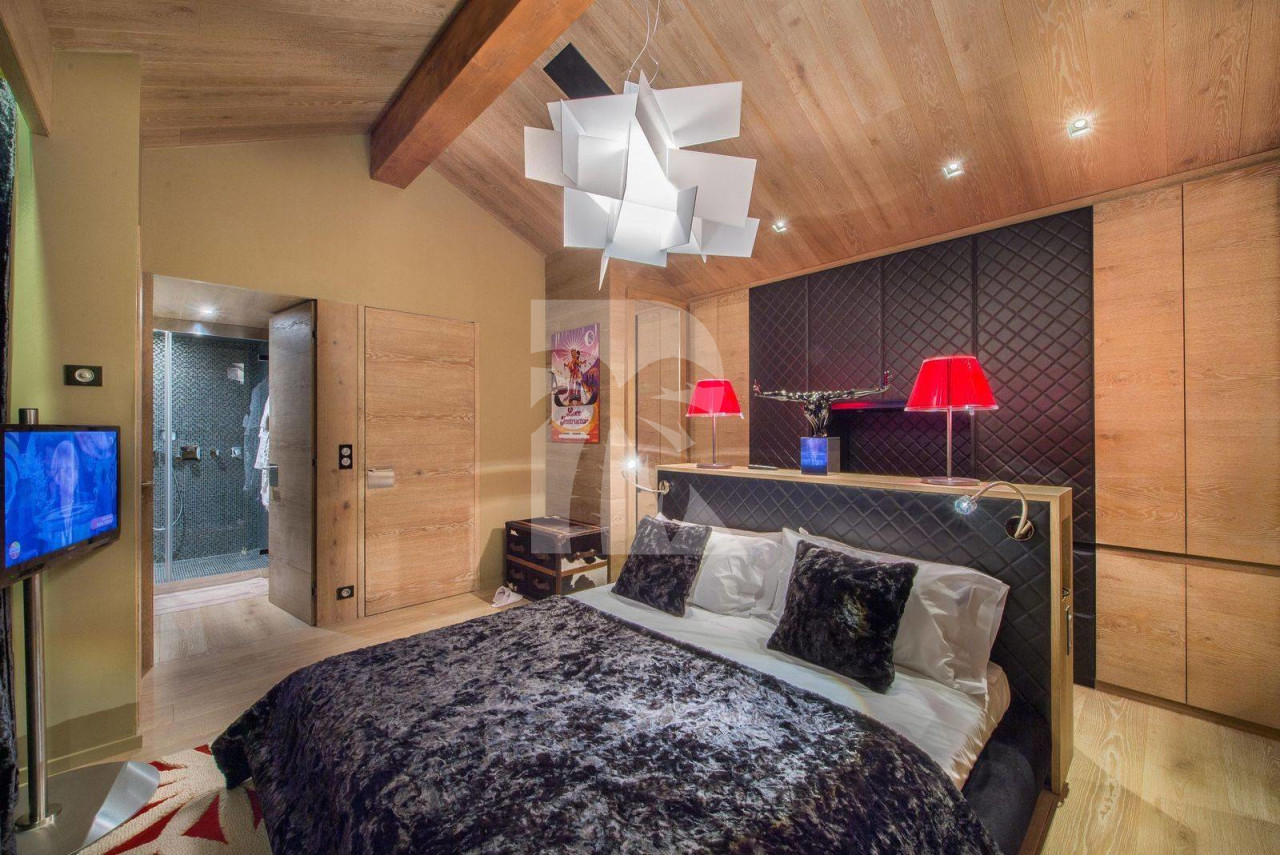villa in Courchevel : Rent this 5 bedrooms chalet in Courchevel 1650 - Photo 9