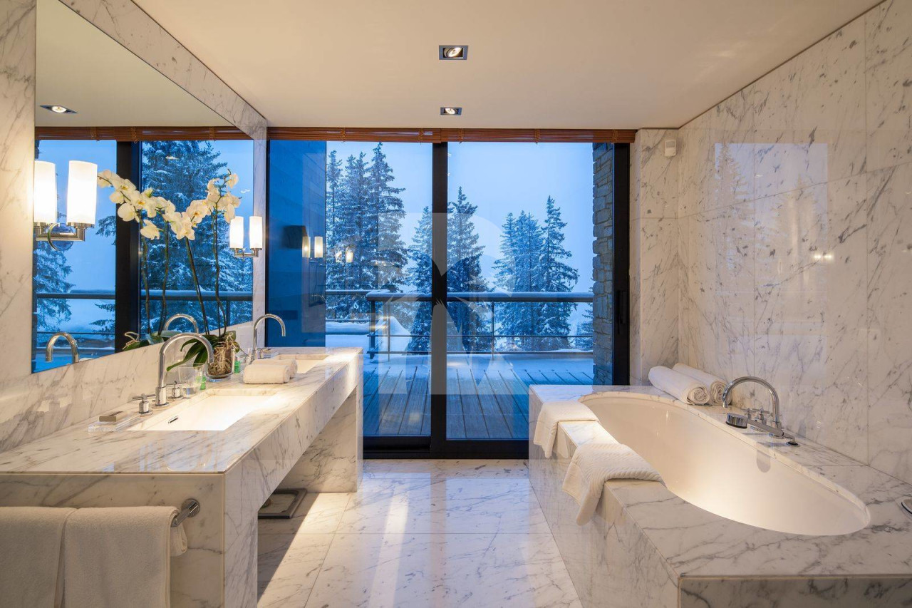 villa in Courchevel : Rent a Luxury chalet in the hamlet of Cospillot. - Photo 12