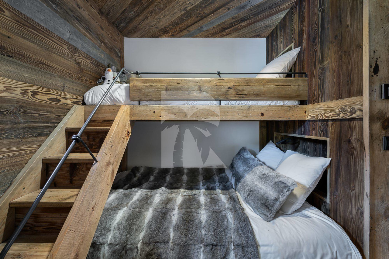 villa in Val-d'Isère : Rent this 5 bedrooms chalet with a perfect location. - Photo 11