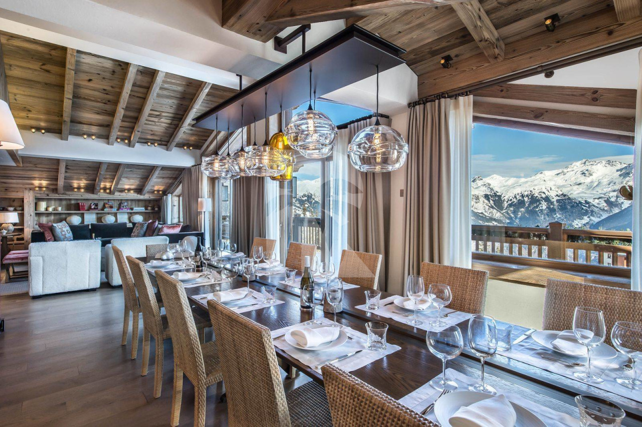 villa in Courchevel : Rent a Wonderful chalet in the most prestigious area of Courchevel. - Photo 3