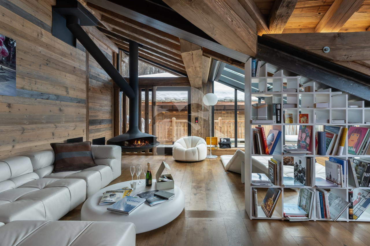 villa in Val-d'Isère : Rent this 5 bedrooms chalet with a perfect location. - Photo 2