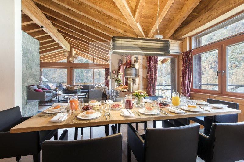 villa in Zermatt : Rent this wonderful 10 bedrooms chalet in Zermatt. - Photo 2