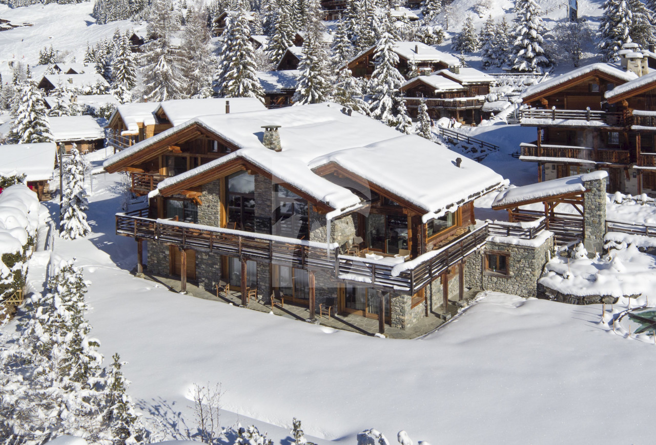 villa in Verbier : Rent a luxury high end Chalet in Verbier, 900sqm, 8 bedrooms - Photo 0