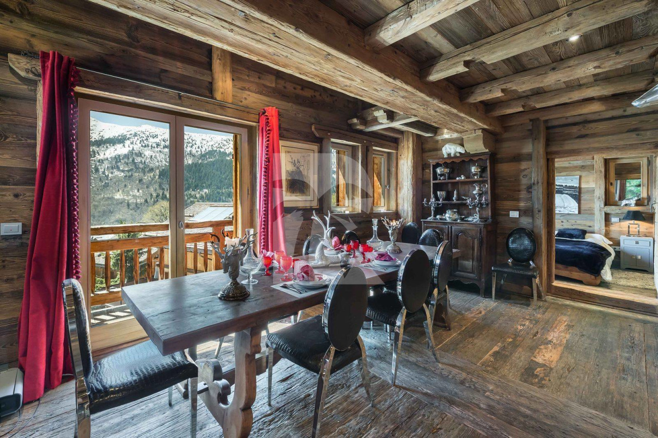 villa in Méribel : Rent this authentic chalet in Méribel Village with a lovely spa - Photo 3