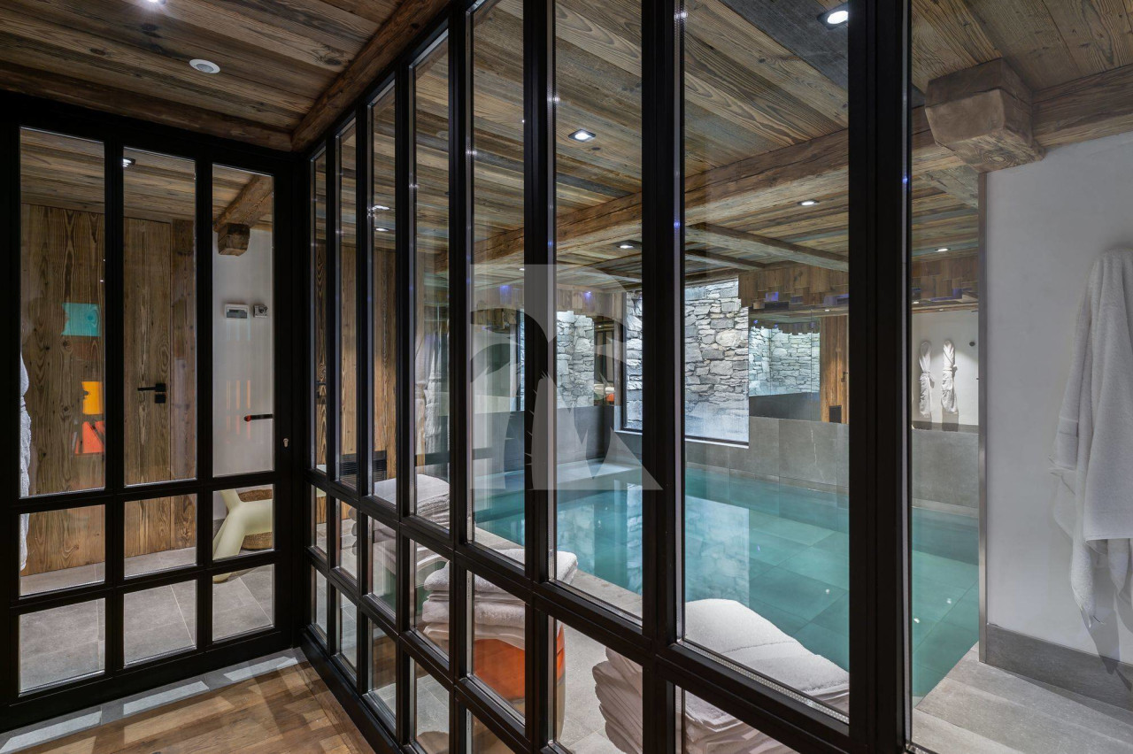 villa in Val-d'Isère : Rent this 5 bedrooms chalet with a perfect location. - Photo 1