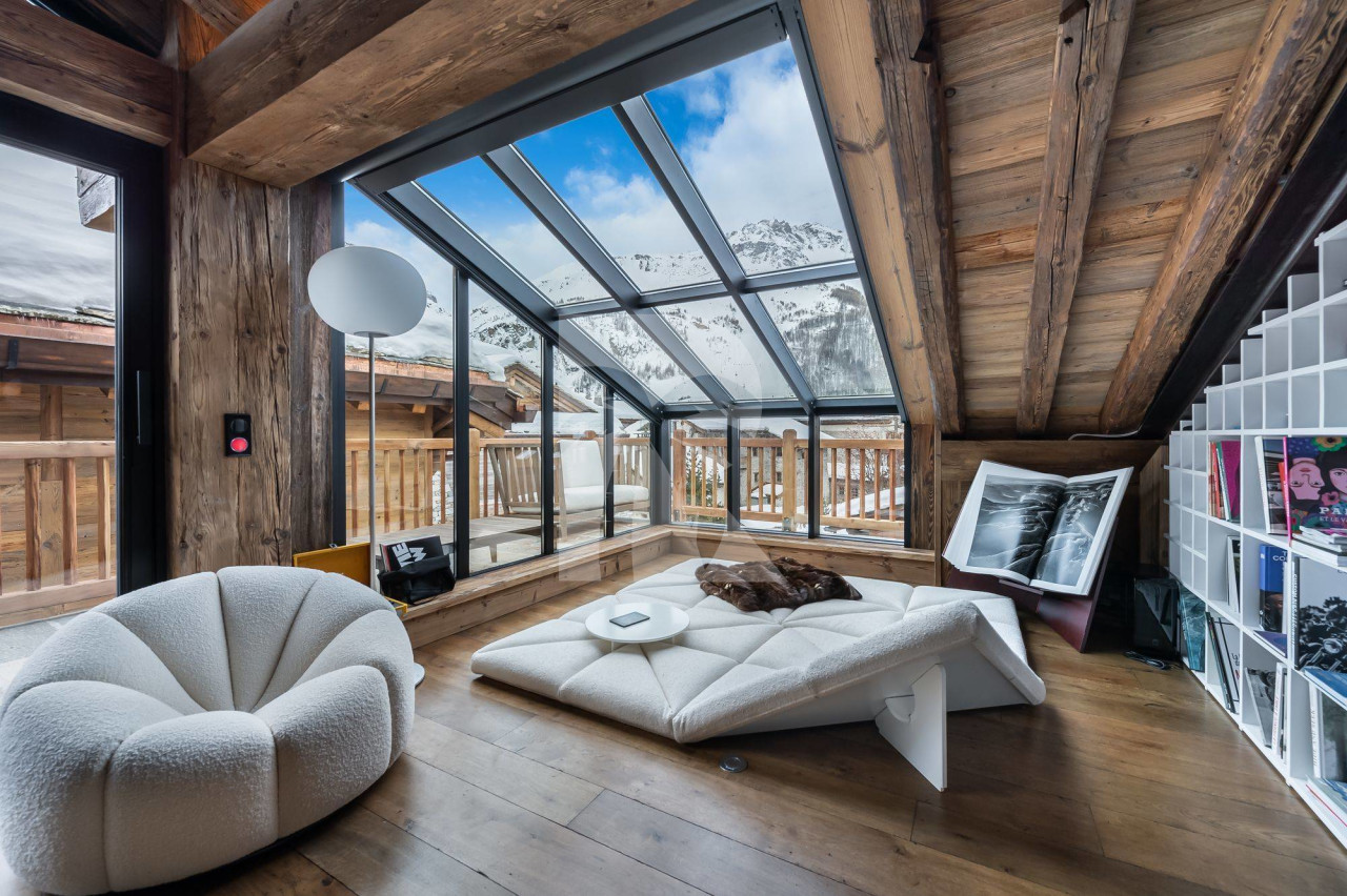 villa in Val-d'Isère : Rent this 5 bedrooms chalet with a perfect location. - Photo 0