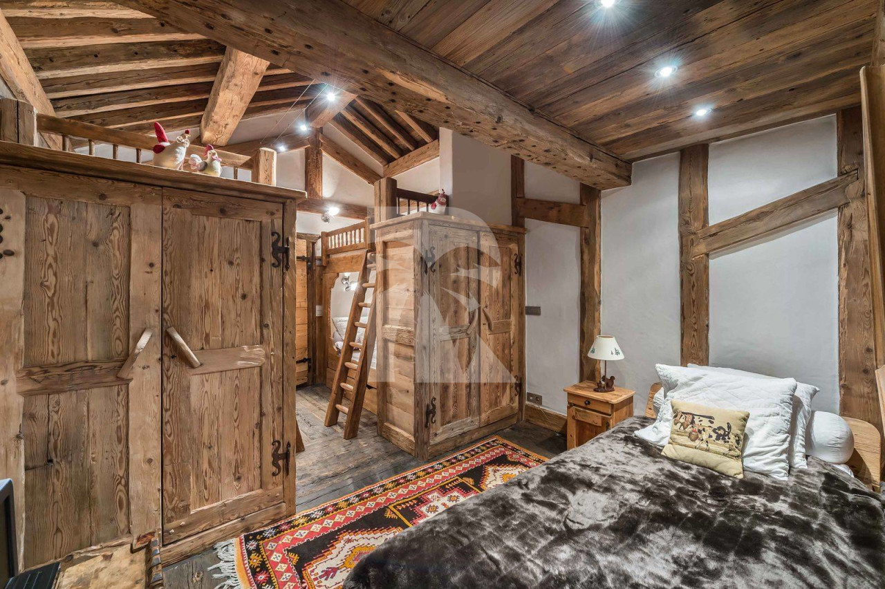 villa in Méribel : Rent this authentic chalet in Méribel Village with a lovely spa - Photo 8