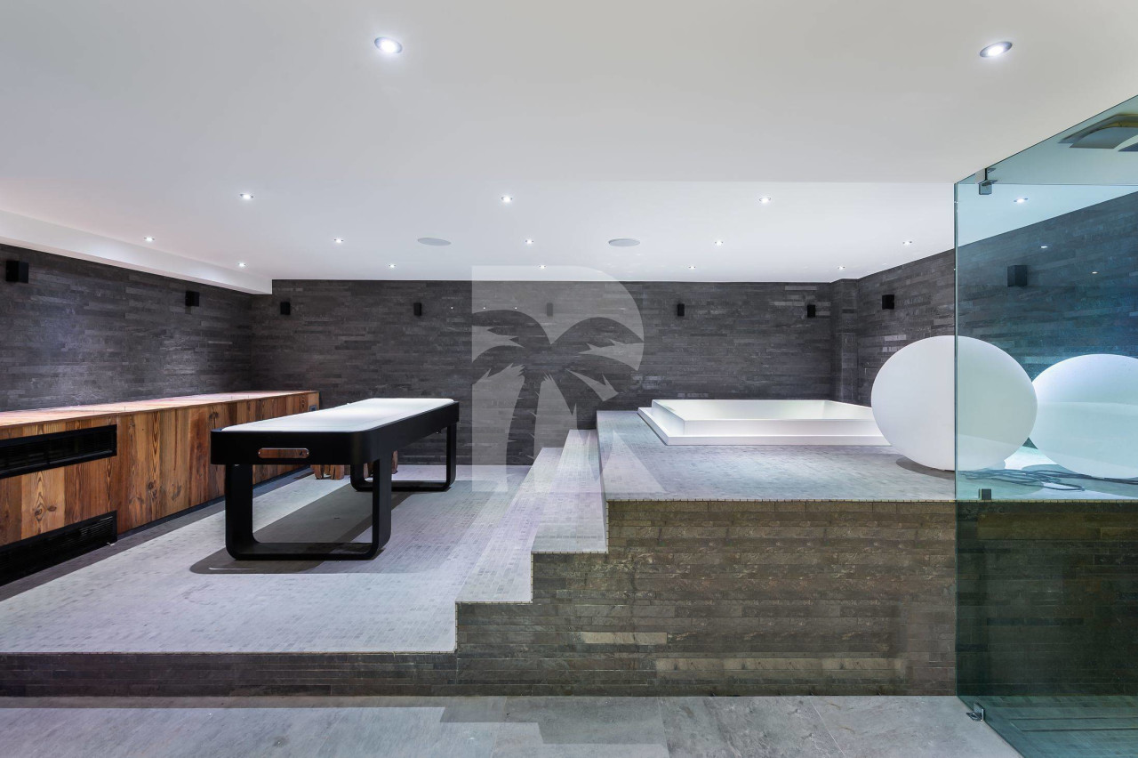 villa in Val d'Isere : Rent this chalet in Le Fornet, 200 m from the slopes. - Photo 6