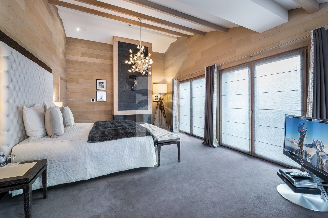 villa in Courchevel : Rent this Ski in/ ski out Chalet in Courchevel 1650 - Photo 11