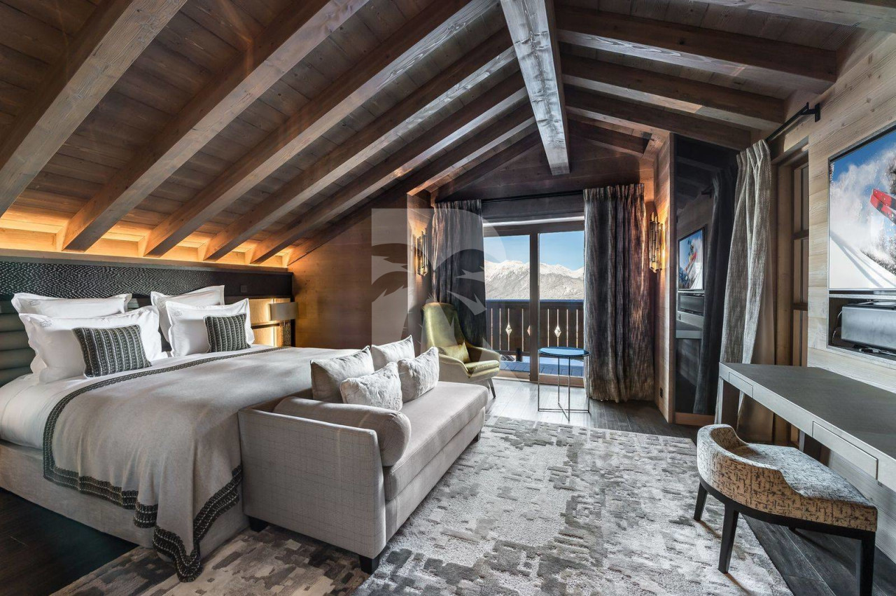 villa in Courchevel : Rent a brand new chalet of 900 sqm located in Courchevel 1850 - Photo 0