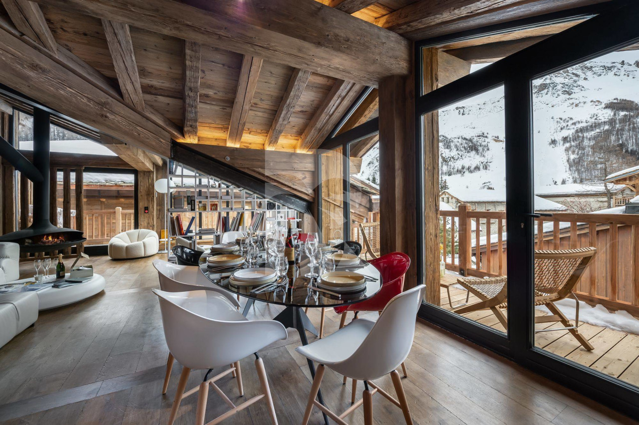 villa in Val-d'Isère : Rent this 5 bedrooms chalet with a perfect location. - Photo 5