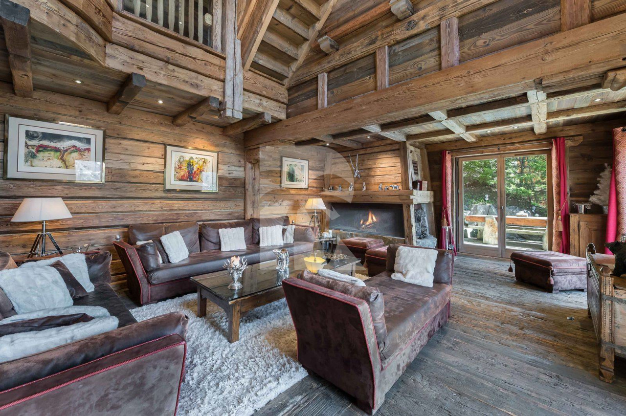 villa in Méribel : Rent this authentic chalet in Méribel Village with a lovely spa - Photo 4