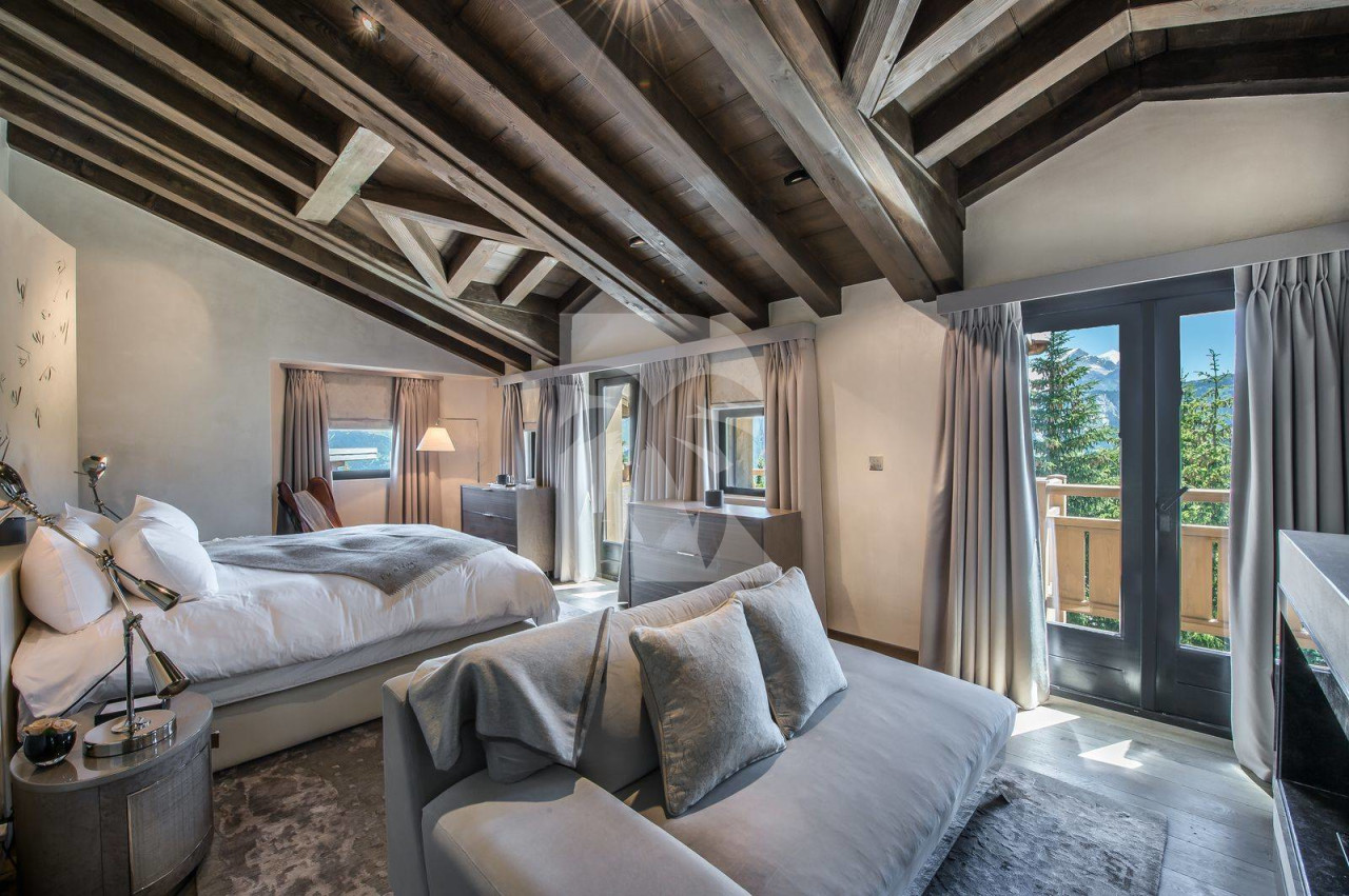 villa in Courchevel : Rent this 8 bedrooms luxury chalet in Nogentil Courchevel 1850 - Photo 3