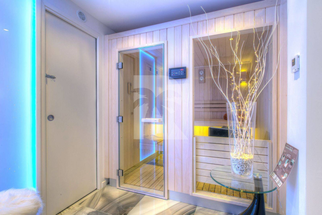 villa in Megève : Rent this ultimate luxury chalet in Mont d'Arbois, walking distance to Megeve. - Photo 10