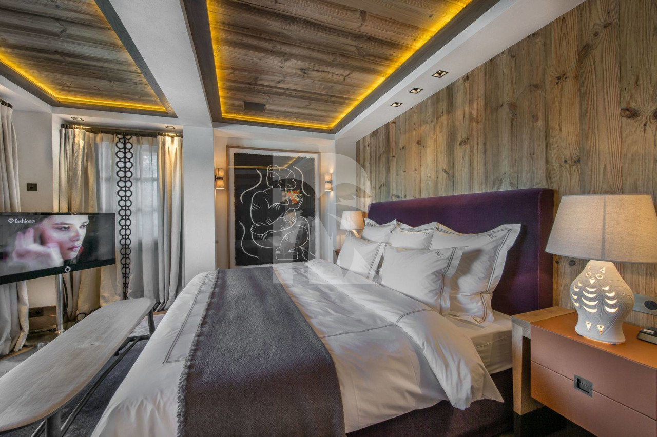 villa in Courchevel : Rent a Wonderful chalet in the most prestigious area of Courchevel. - Photo 12