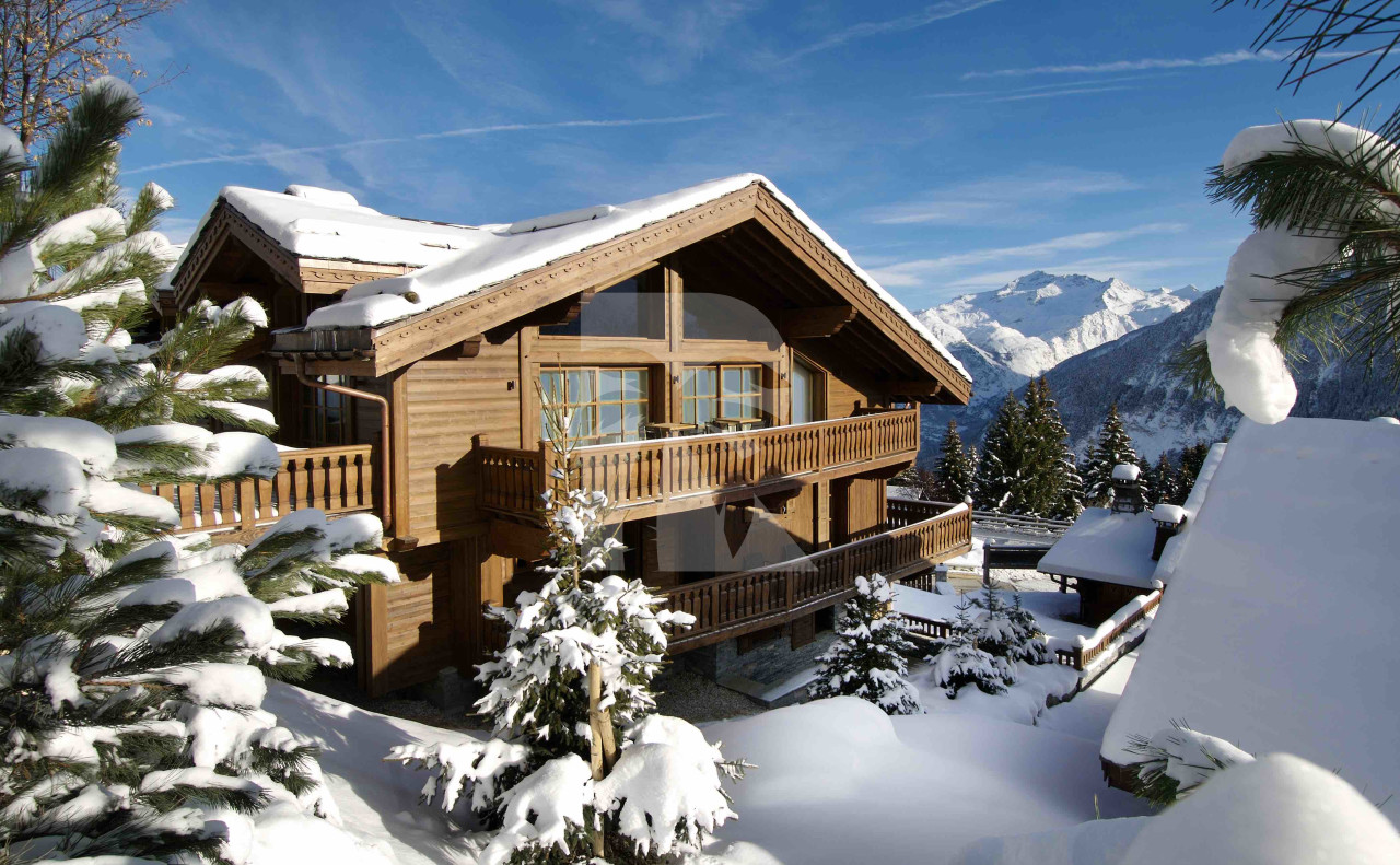 villa in Courchevel : Rent this wonderful 6 bedrooms chalet in Bellecôte area fully staffed. - Photo 0