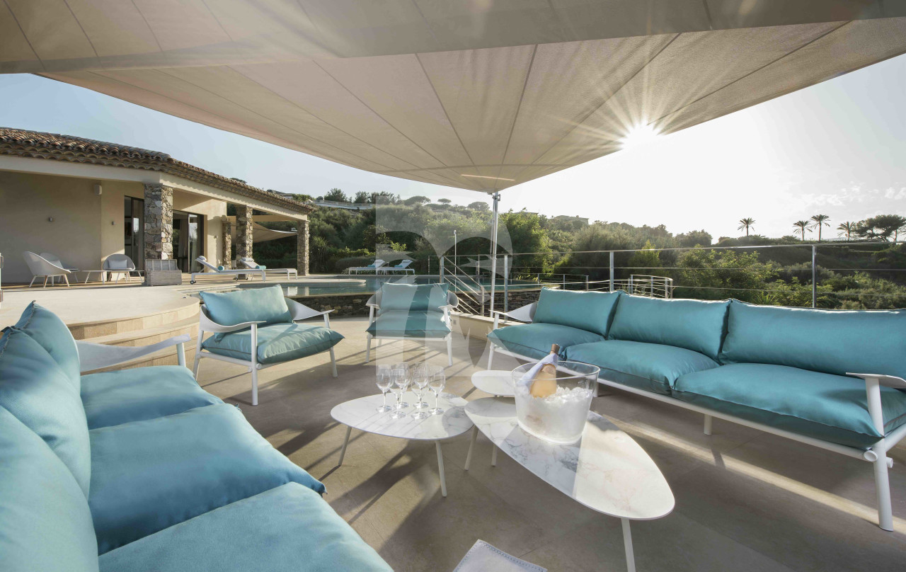 villa in St Tropez : Rent this waterfront property located in the prestigious domain of 'Les parcs de St Tropez' - Photo 1