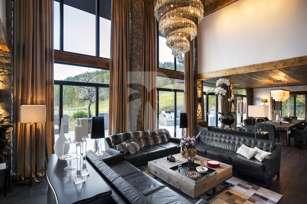 villa in  : Rent this brand new chalet with 8 bedrooms, ski in / ski out in Valberg. - Photo 1