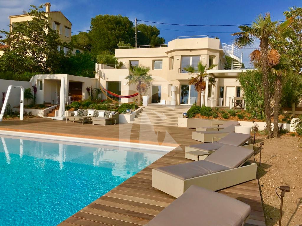 villa in Cap d'Antibes : Rent this brand new modern villa with a sea view on the Cap d'Antibes. - Photo 9