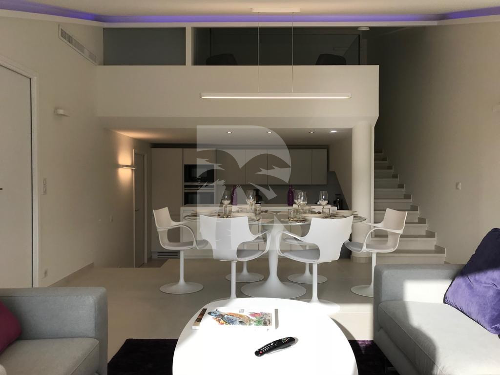 villa in Cap d'Antibes : Rent this brand new modern villa with a sea view on the Cap d'Antibes. - Photo 4