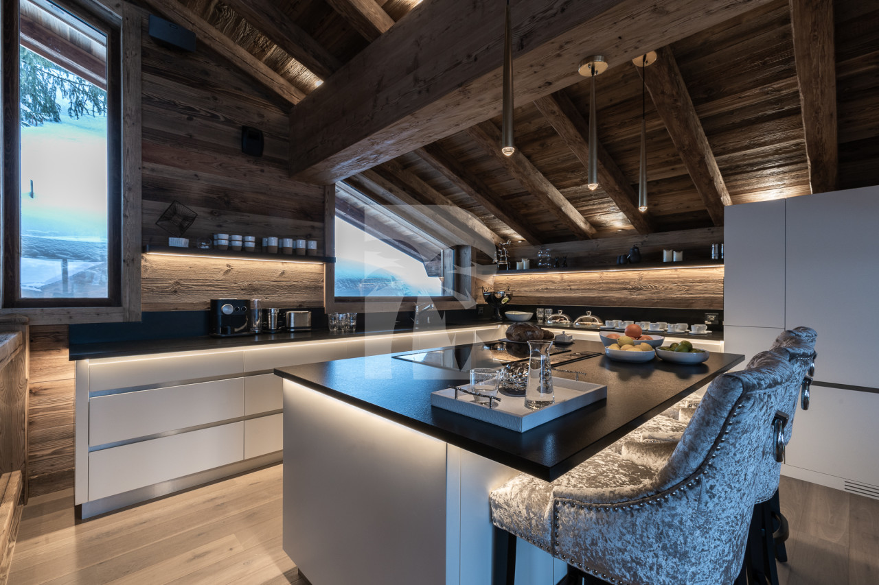 villa in Chamonix : Rent this luxurious chalet with indoor swimming pool with a high level of comfort. - Photo 10