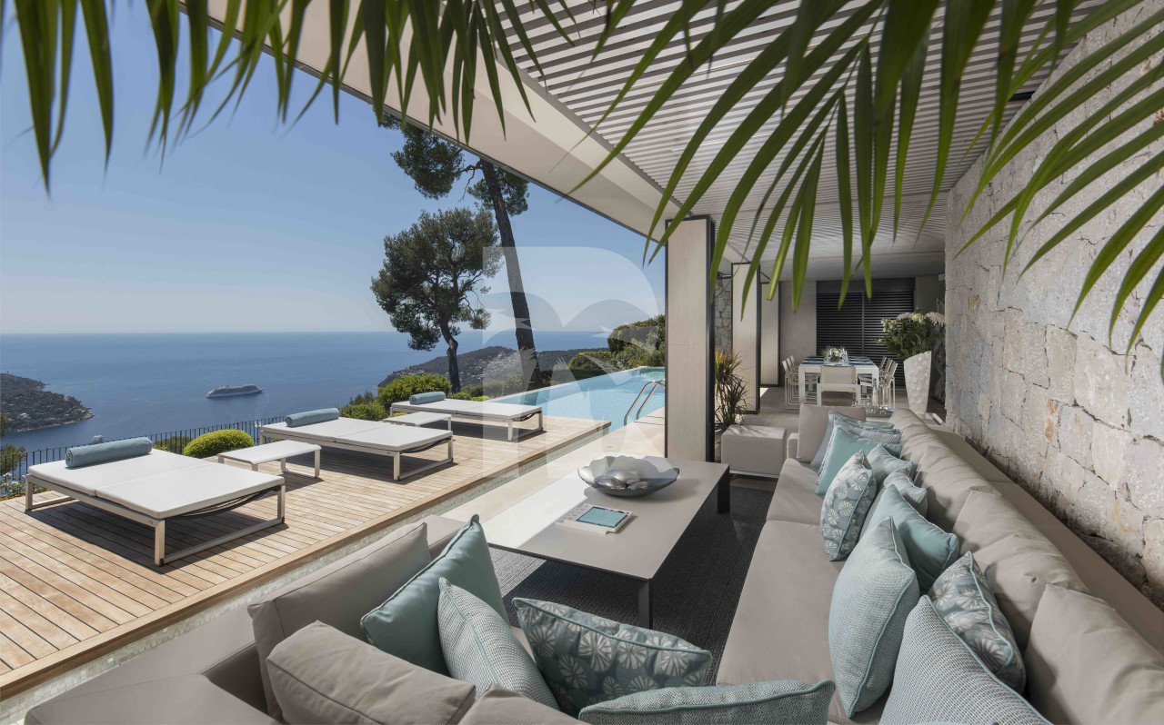 villa in Villefranche-sur-Mer : Rent this gorgeous villa with an extraordinary view of the bay of St Jean Cap Ferrat. - Photo 3