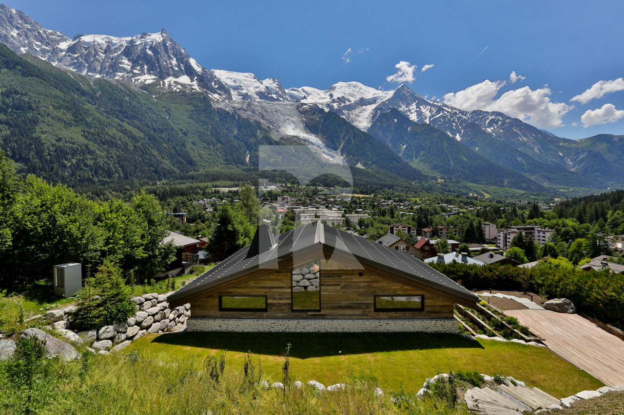 villa in Chamonix : Rent this very modern chalet with stunning views - Photo 8