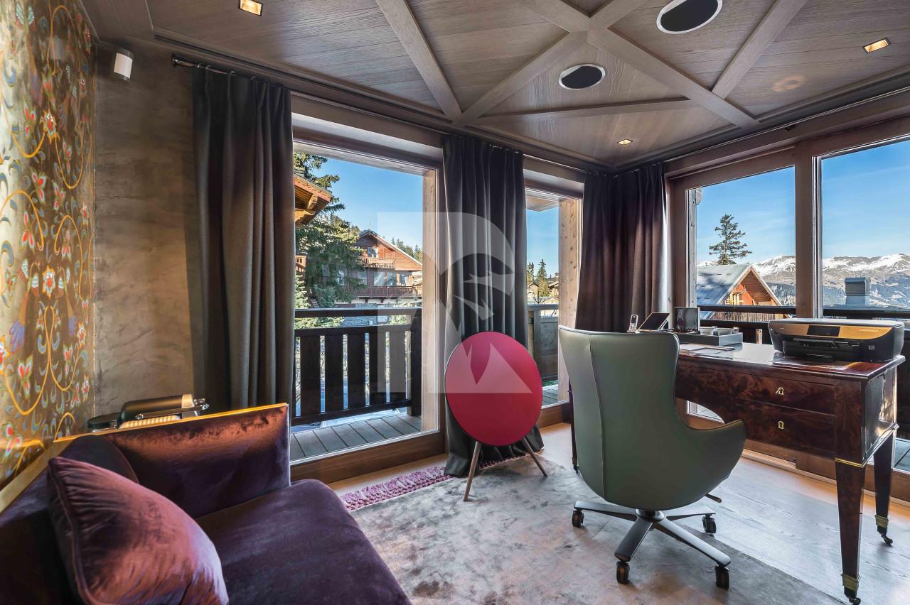 villa in Courchevel : Rent this luxurious 5 bedroom chalet, catered, with all the amenities . - Photo 10