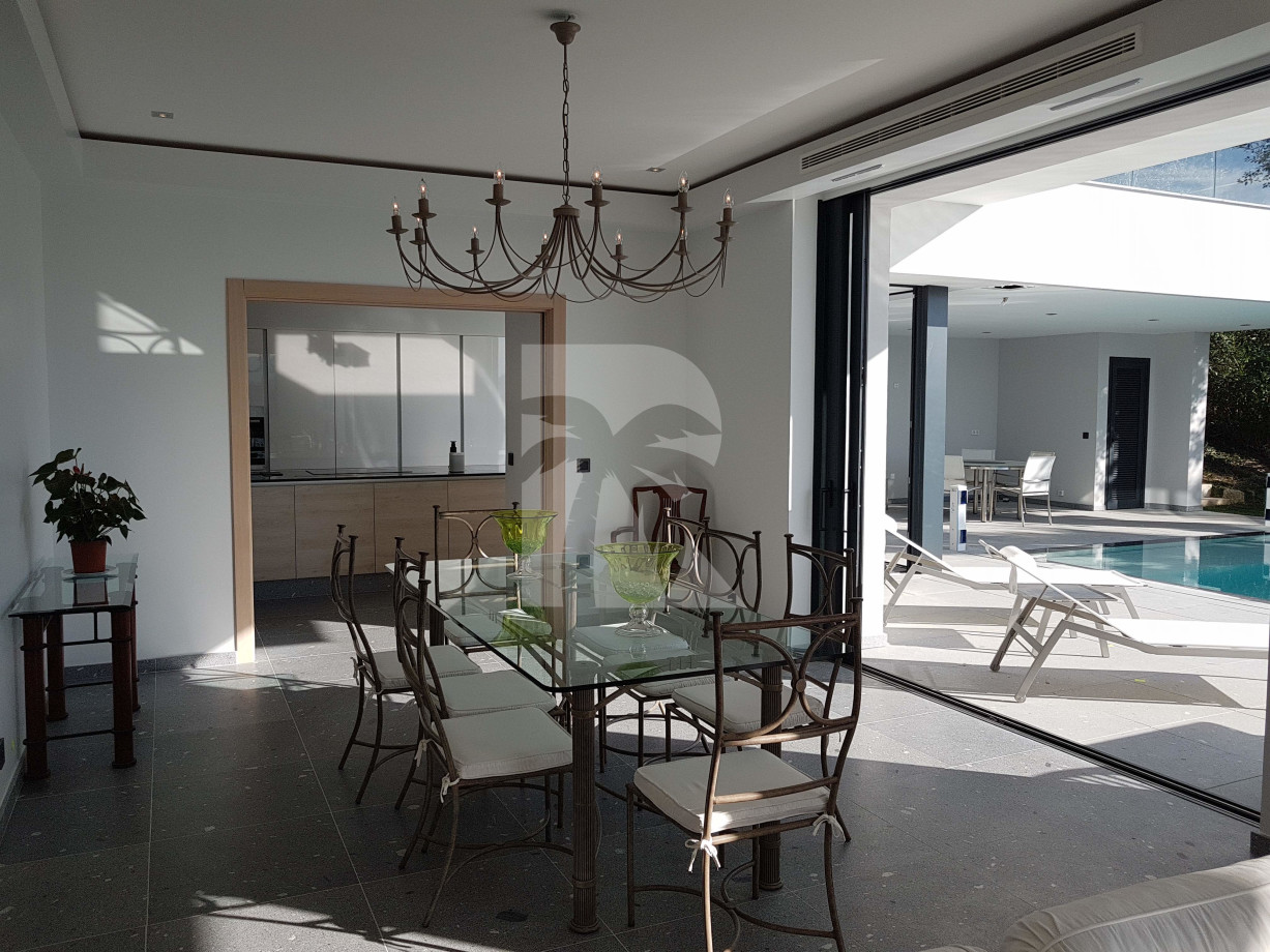 villa in Cannes : Rent this brand new villa in the heights of Cannes. - Photo 4