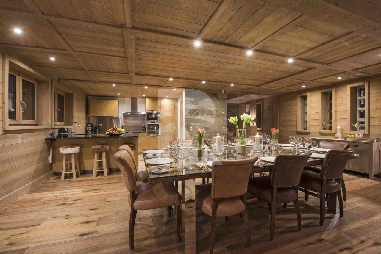villa in Tignes : Rent this 5 bedroom chalet in Tignes Le lac with a great location. - Photo 4
