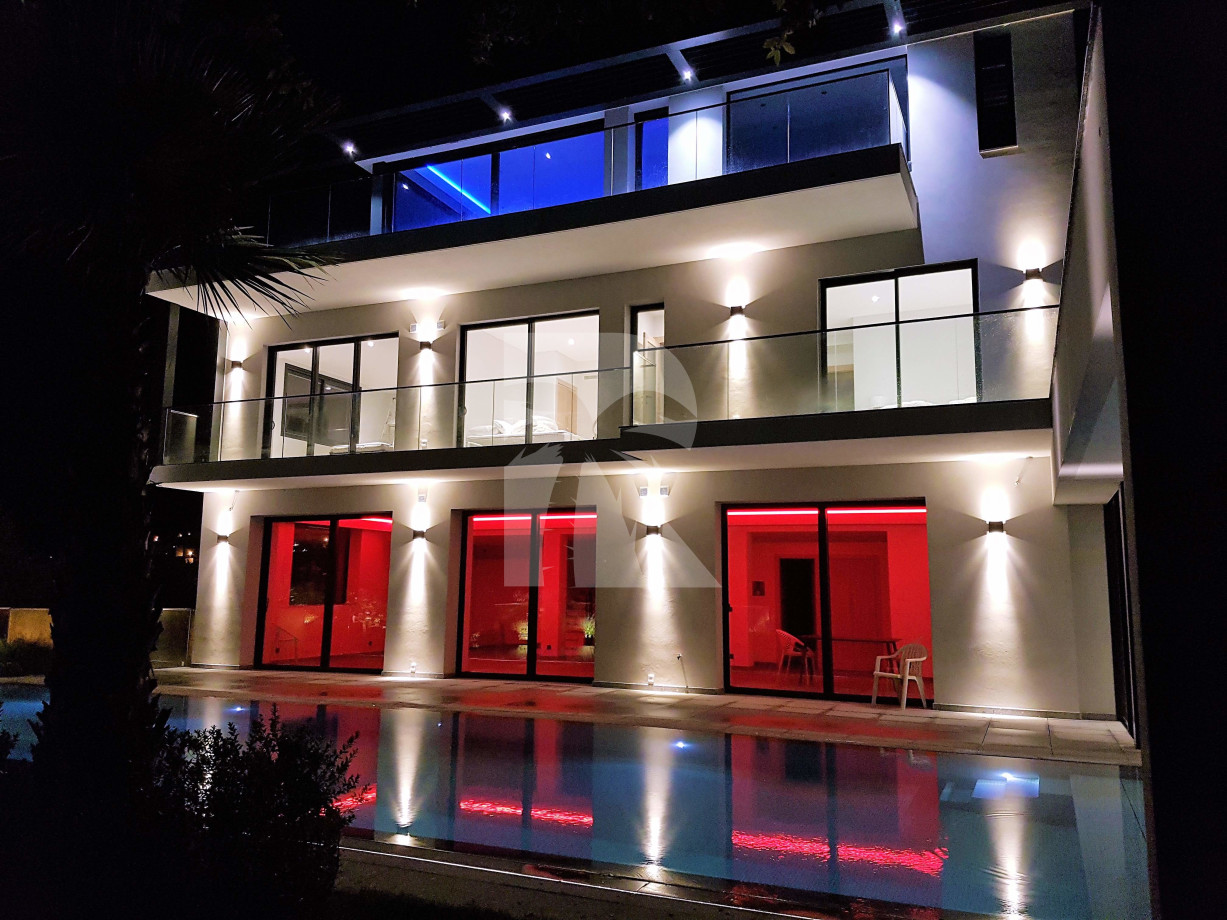 villa in Cannes : Rent this brand new villa in the heights of Cannes. - Photo 0